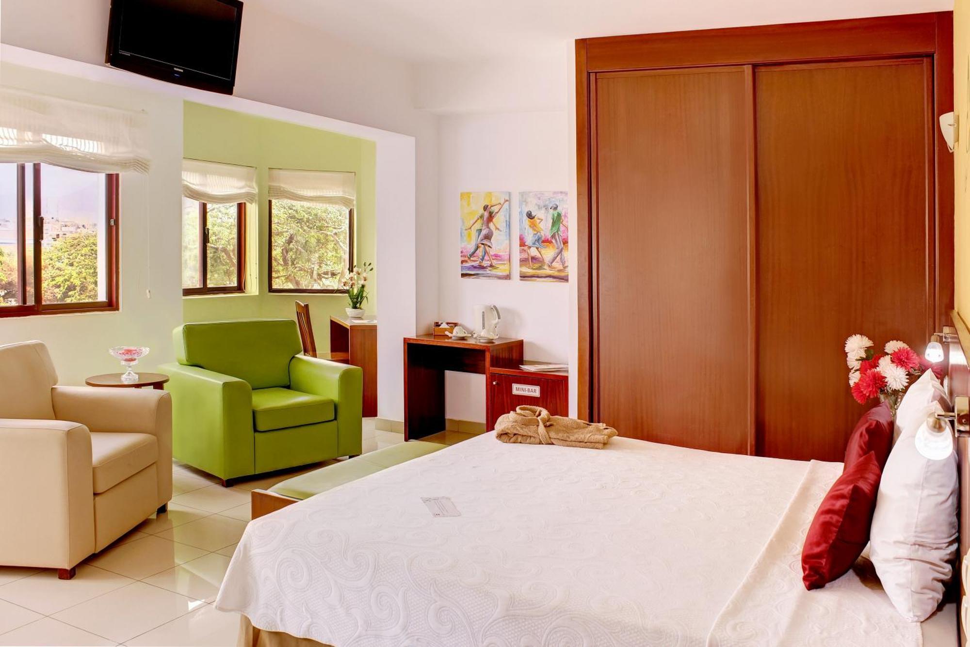 Hotel Livvo Don Paco Mindelo Zewnętrze zdjęcie