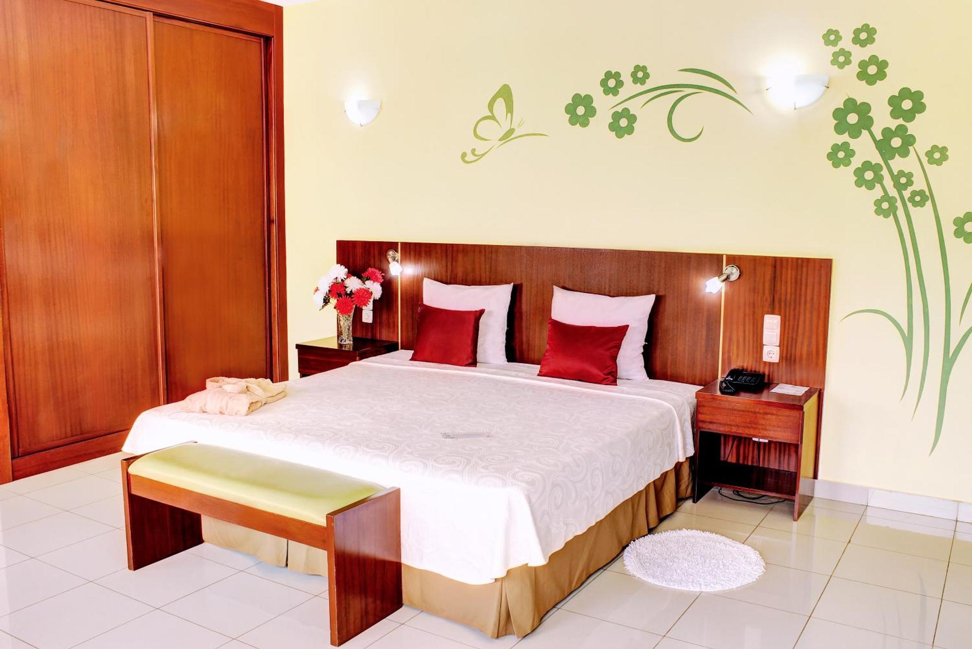 Hotel Livvo Don Paco Mindelo Zewnętrze zdjęcie